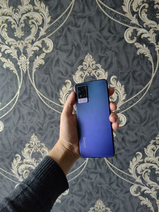 Vivo V21 8+4/128gb pubg 60fps sotiladi