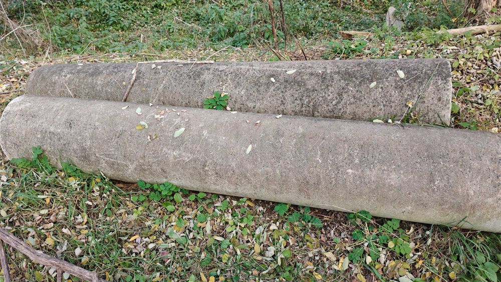 2 tuburi din beton