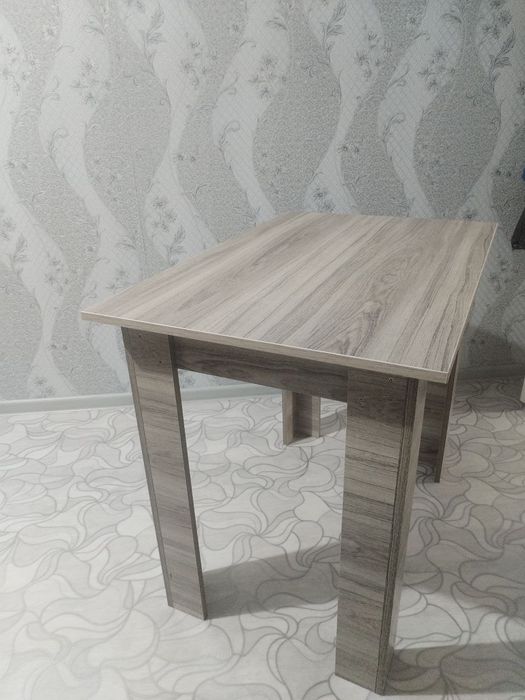 Стол кухонный новый