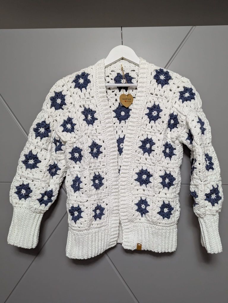 Cardigan croșetat manual - model Granny Squares