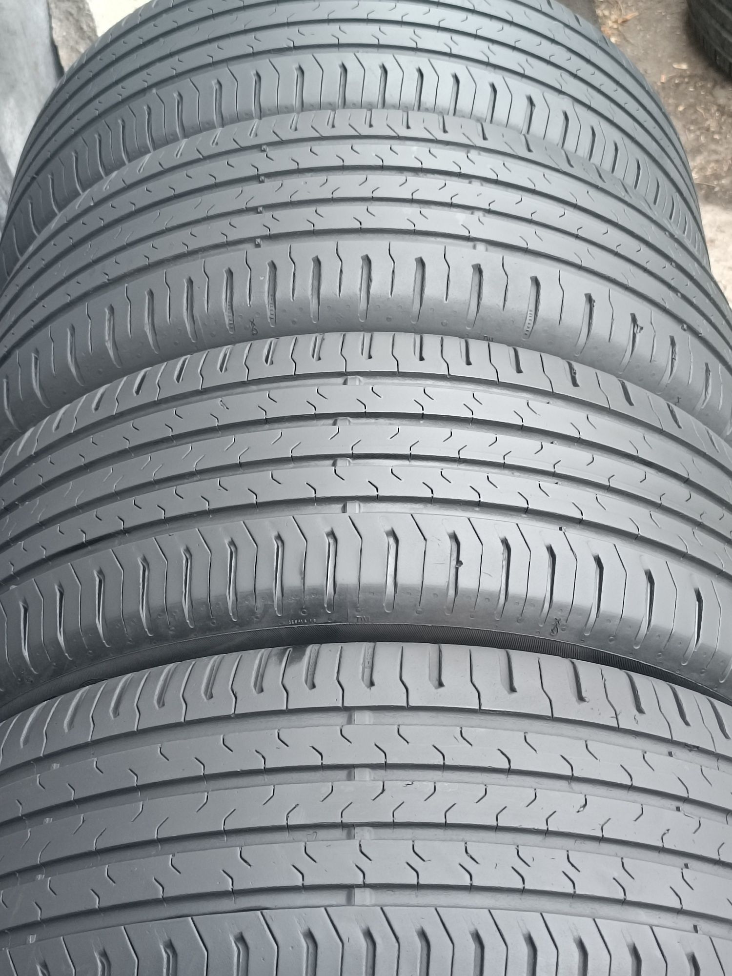 215/55/17 Continental