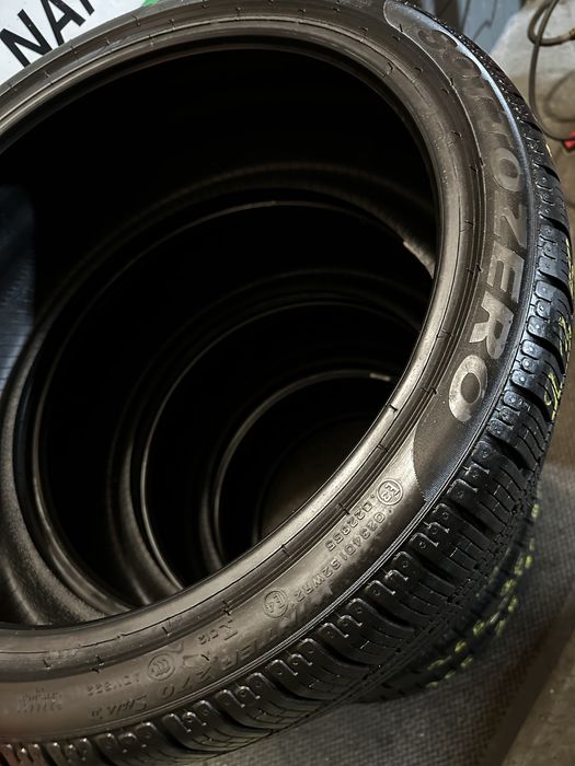 Set 235/35 R20 92W XL | 265/30 R20 99V  - Pirelli Sottozero M+S Oferta