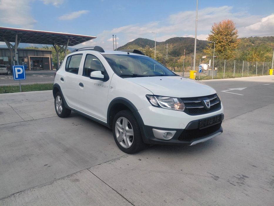 Dacia sandero stepway  900 benzina turbo an 2017 euro 6  Navigație/Inc