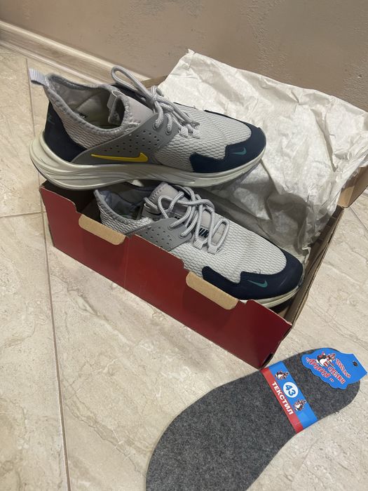 Обувки NIKE  ПОДАРЪК стелки 43 номер