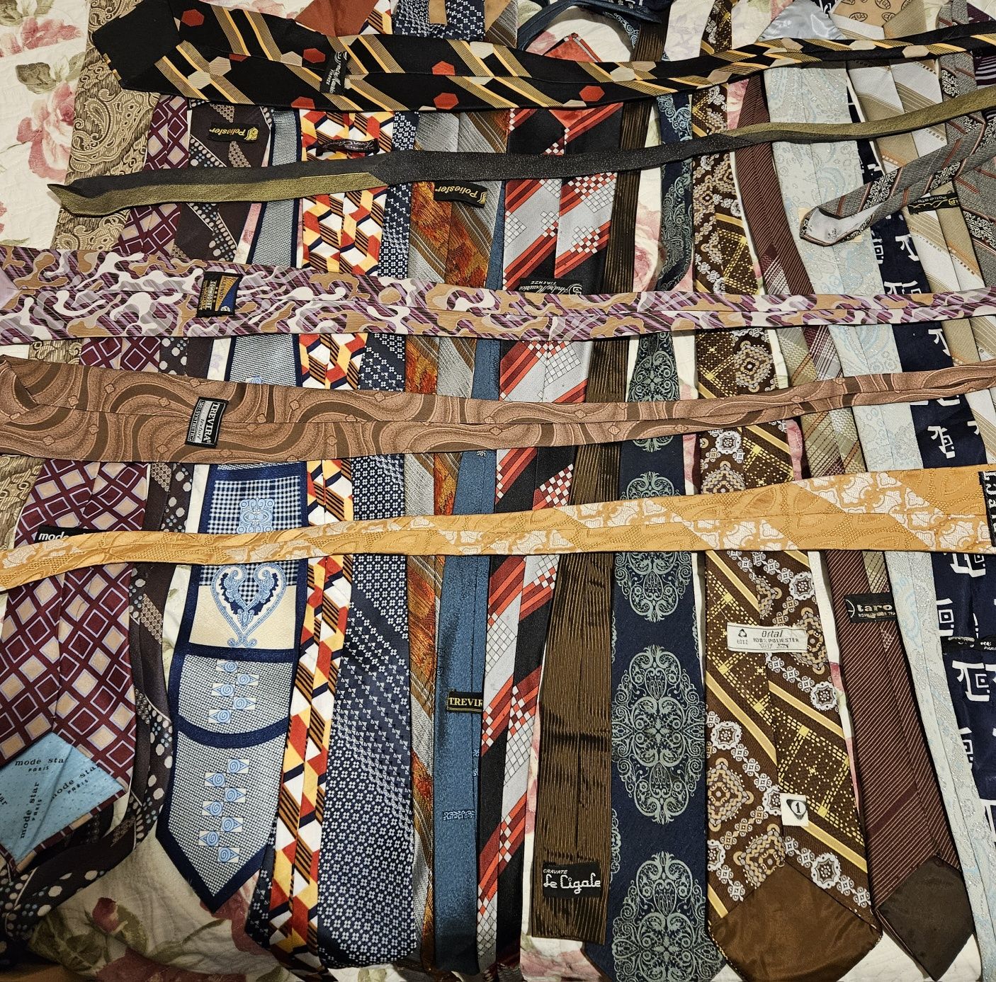 23 Cravate Vintage