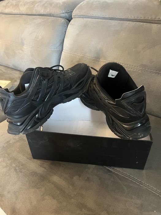 Sneakers Guess.