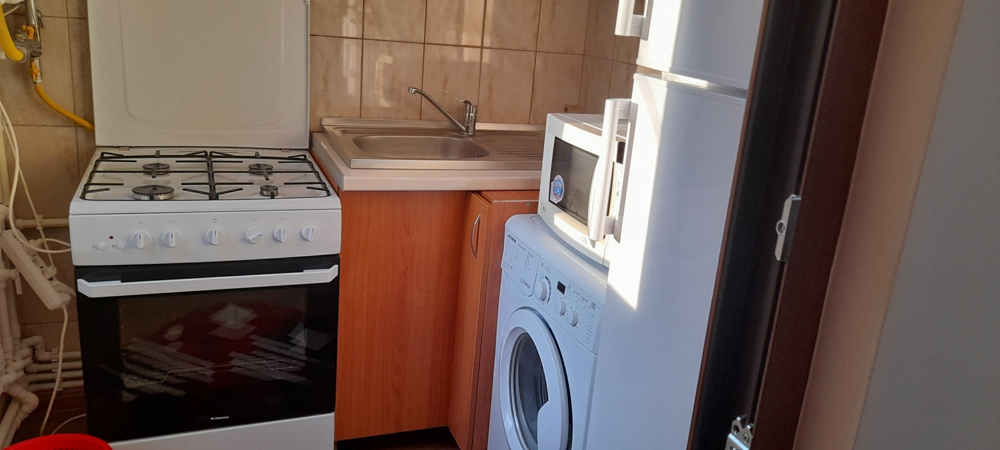 Închiriez apartament 2 camere M14
