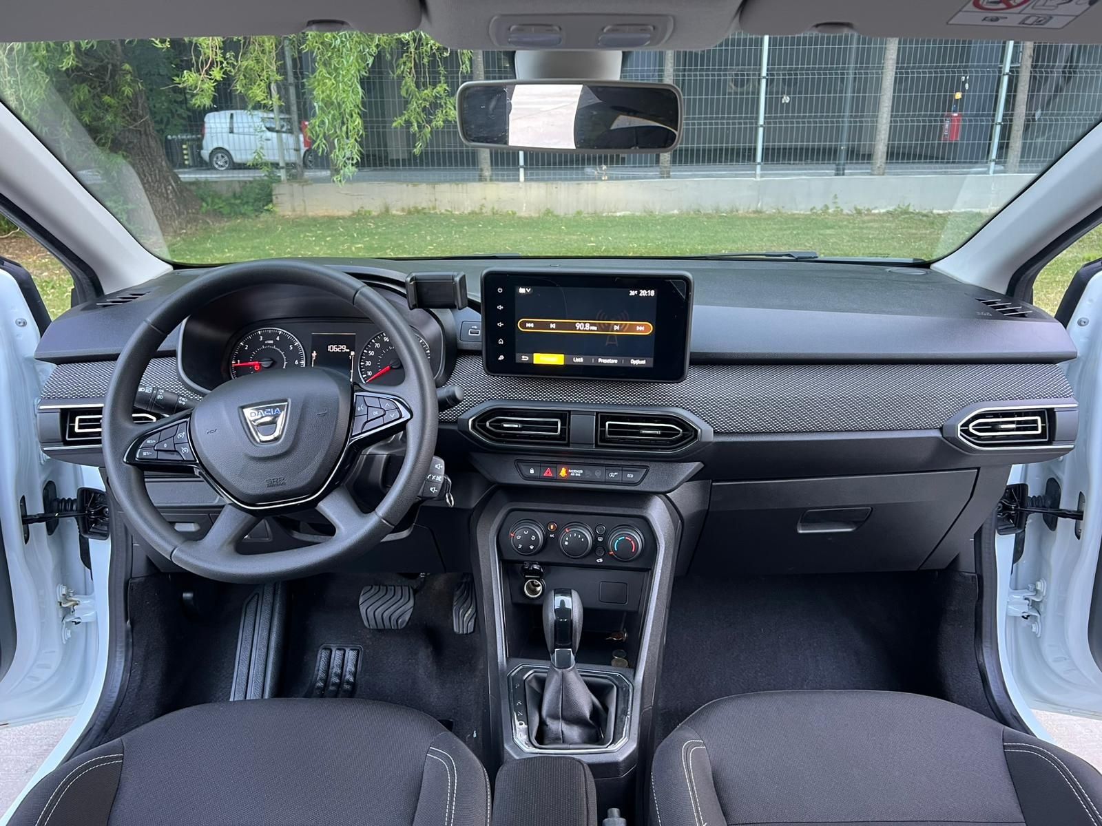 Dacia Logan 2022 Automată 1.0 TCE 90 CP Km 10.000