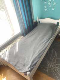 Легло с подматрачна рамка и хубав матрак