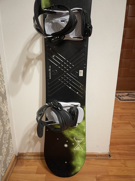 Placa snowboard burton 134 cm cu legaturi