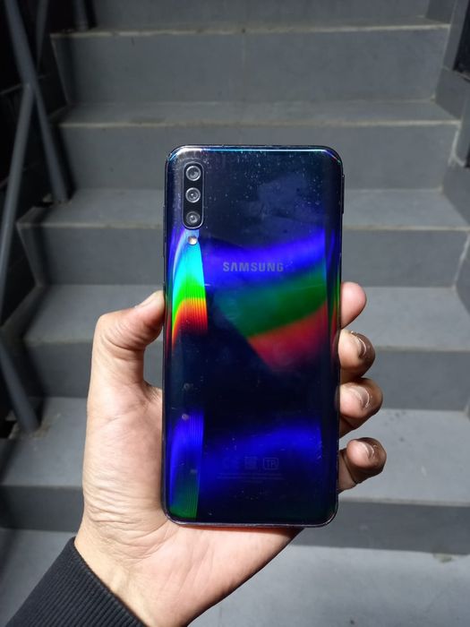 Samsung a50   64