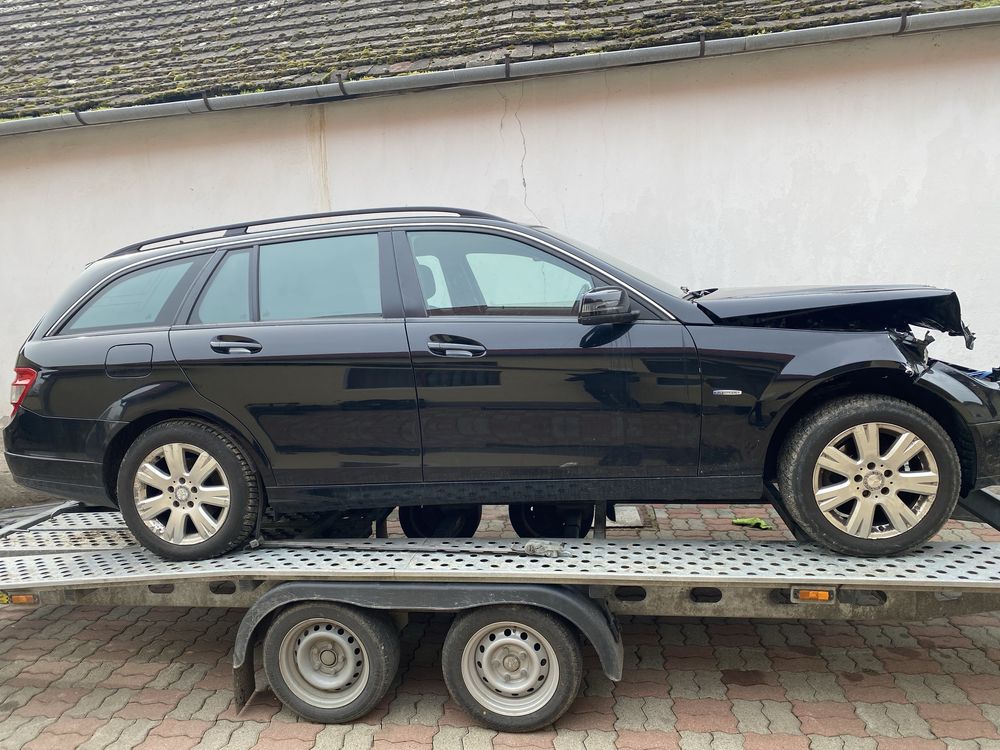 Dezmembrez mercedes w204/c220 2010 avant