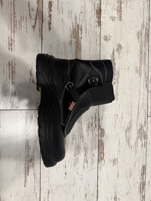 Подам кожанные сварочные ботинки ЭТНА 43рр.