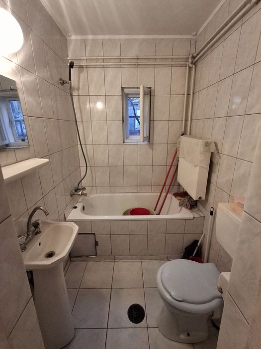 Casa cartier Sălaj, sector 5.