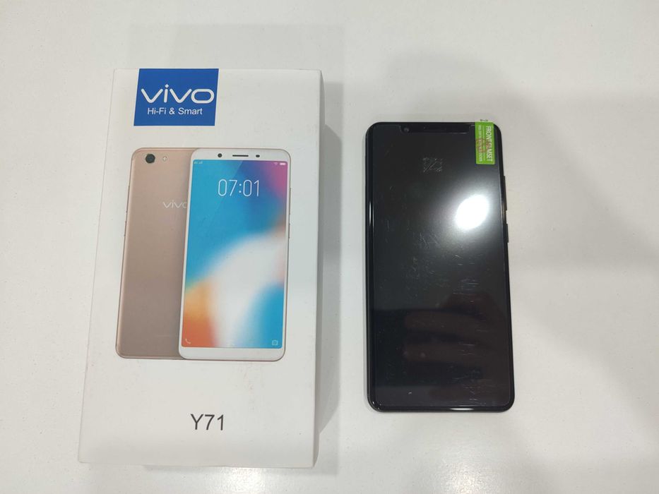 Смартфон Vivo y71