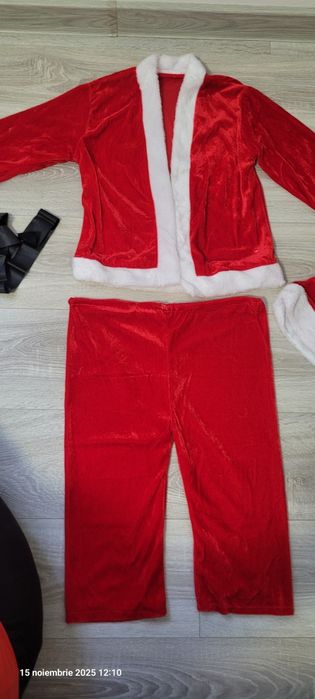 Costumas de mos crăciun  copii