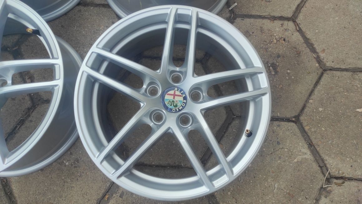 5x110 16 цола Alfa Romeo