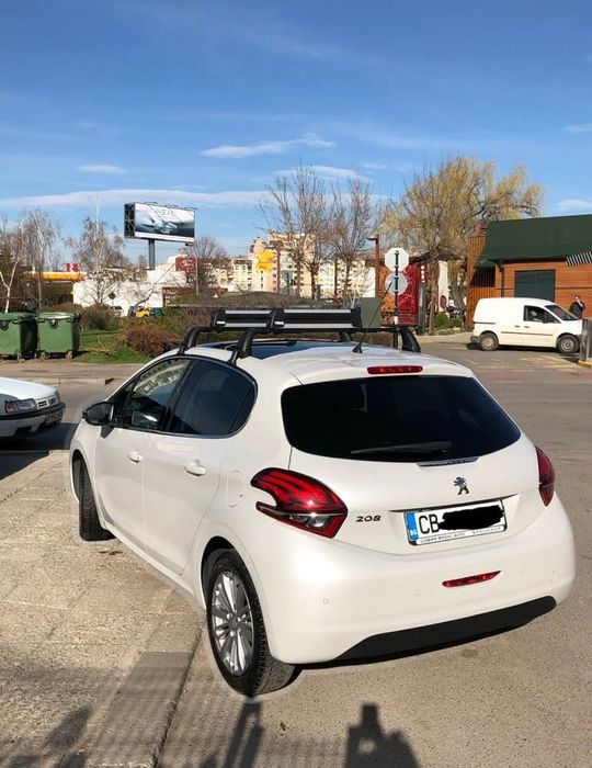 Напречни греди Peugeot 208 и ски багажник THULE