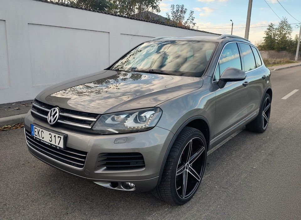 Vw Touareg 3.0 v6 CASA...Full option...Recent Adusa