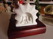 cadou rar Familia Sfanta  piatra alabaster miniatura