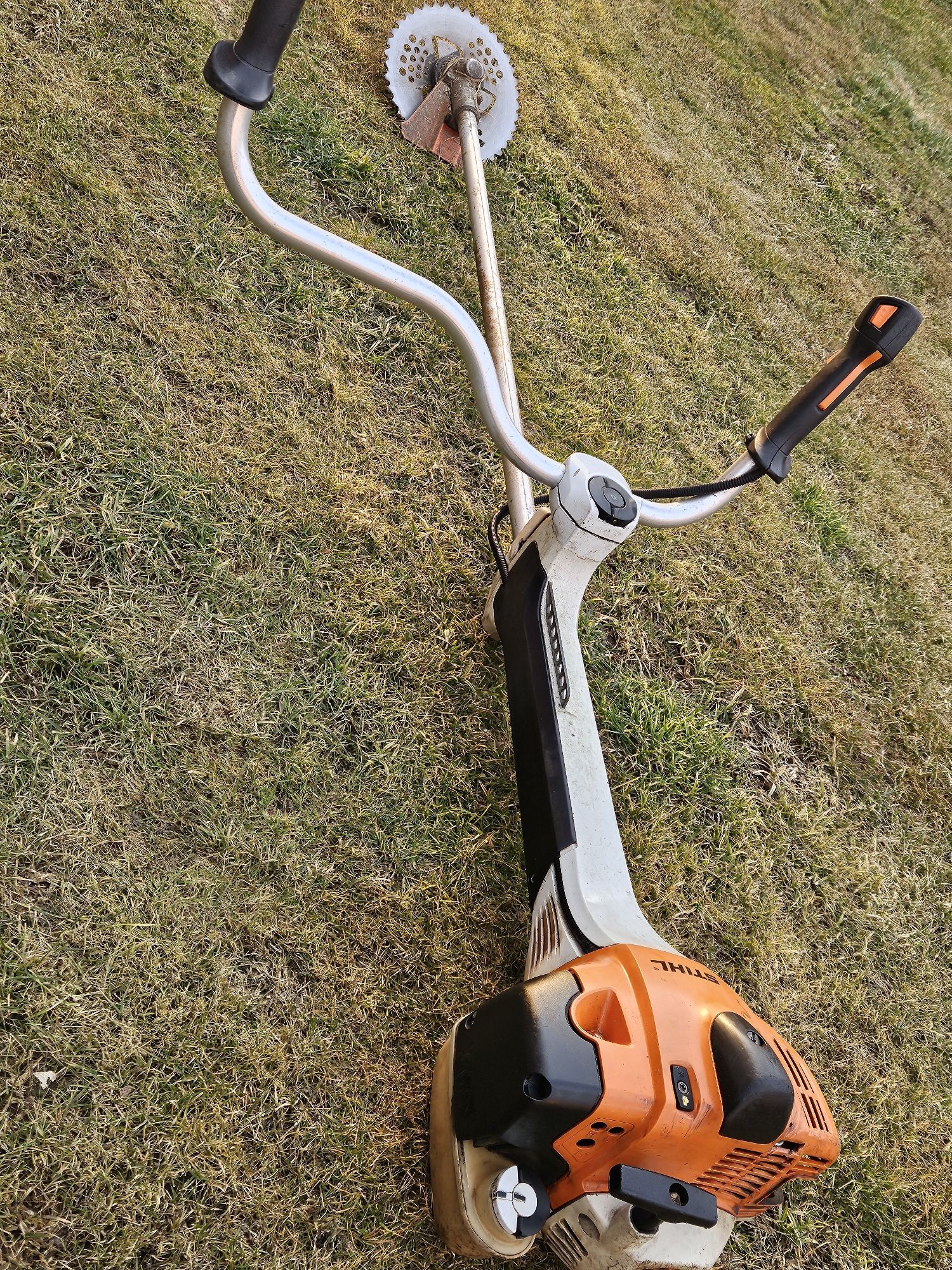 Vând sau schimb motocoasa stihl Fs460