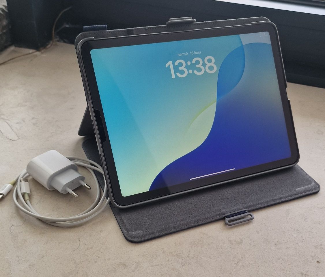 Таблет Ipad air 4, 64 gb