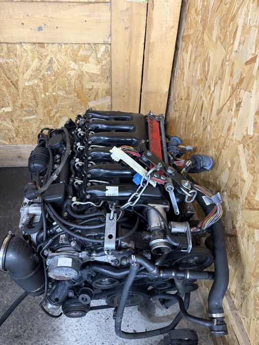 Vând motor m57 286 cai