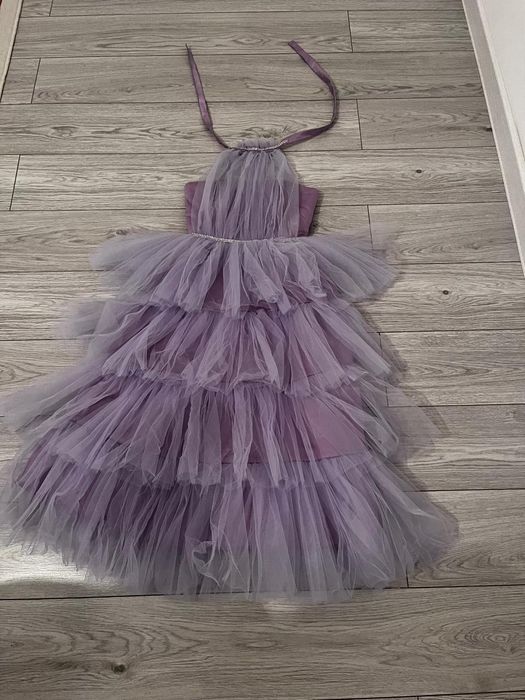 Продам платье на девочку 12-14лет, сшито у Актоты калекшион.