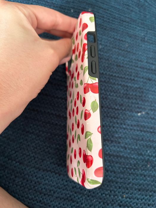 Husa iphone 14 cu cirese