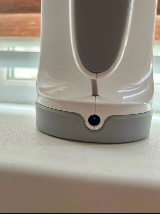 Defect - Aspirator de ferestre, cu acumulator