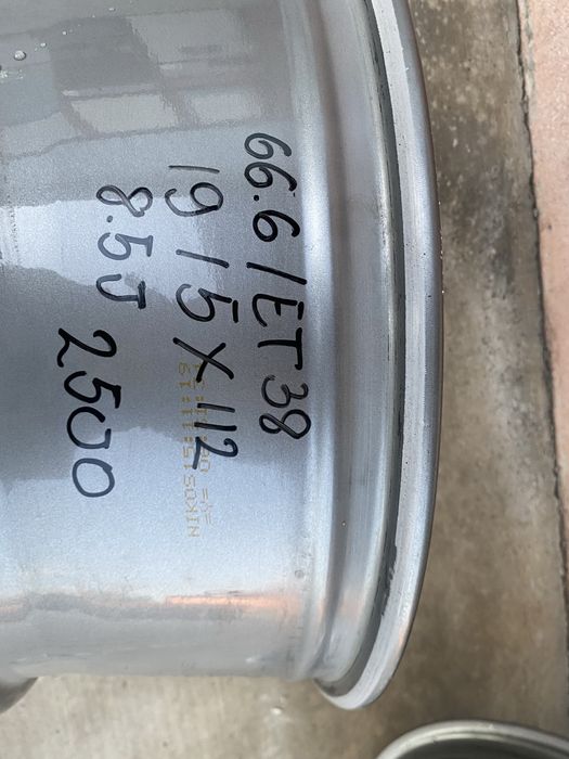 4бр лети джанти 19 цола за мерцедес/mercedes/ 5х112/ет.38/ц.отв.66.6/