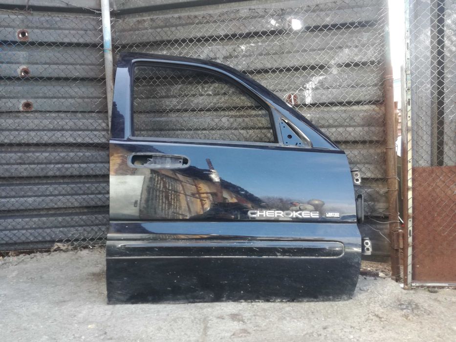 Jeep Cherokee KJ liberty Чероки врати  врата странични стъкла стъкло