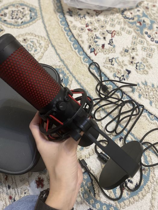 Продам  Микрофон HyperX Quadcast