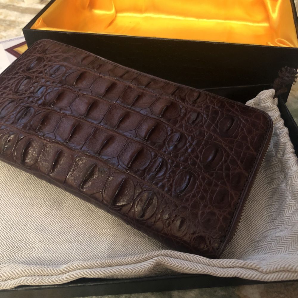 Шикарное портмоне из крокодиловой кожи унисекс