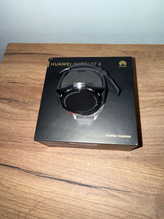 Смарт часовник HUAWEI