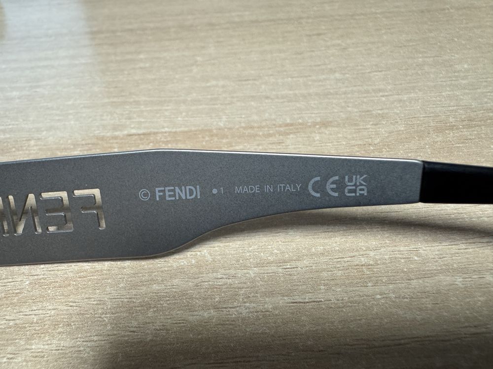 Слънчеви очила Fendi