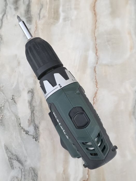 Mașină de găurit/înfiletat cu 2 acumulatori 18V, Metabo BS 18 Li
