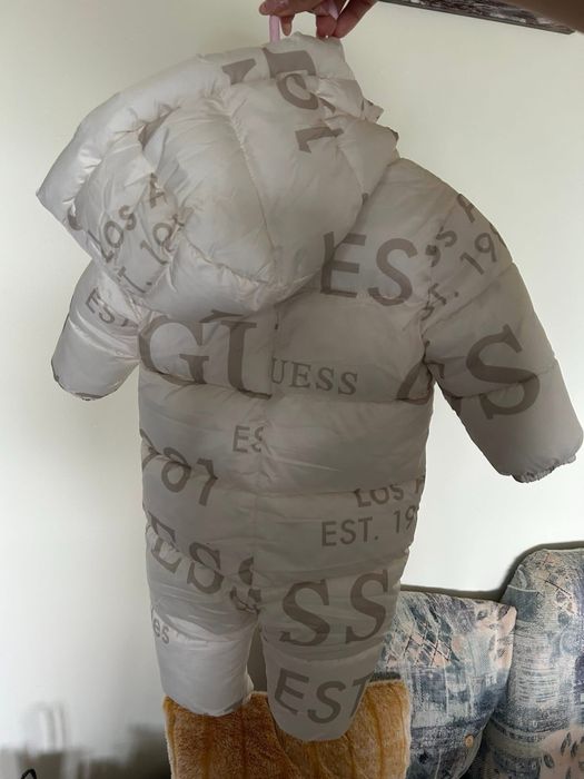 Бебешки ескимос GUESS