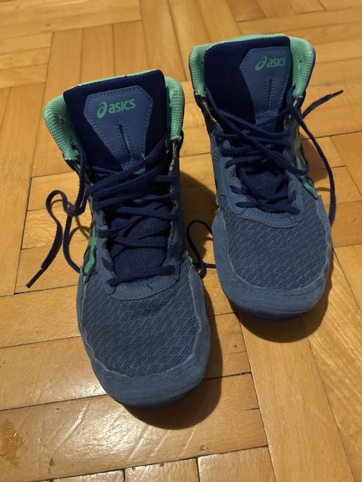 Борцовки асикс 44 номер с две трика M/L размер