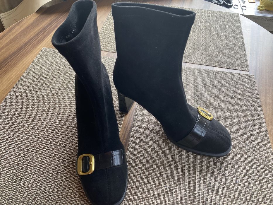 Продам новые корейские женские демисезонные ботинки