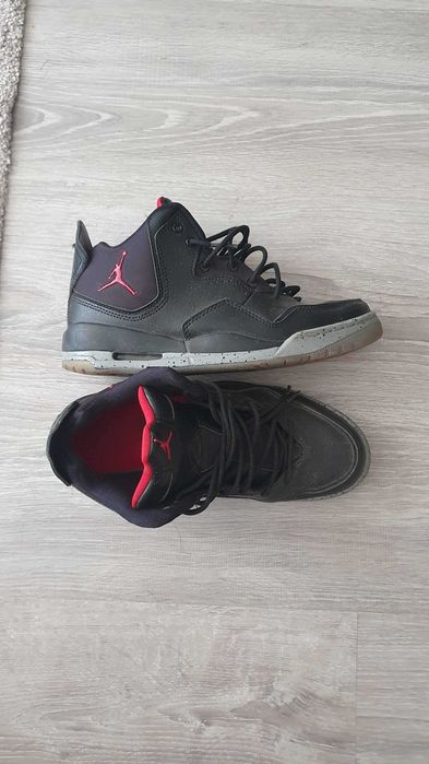 запазени обувки Jordan