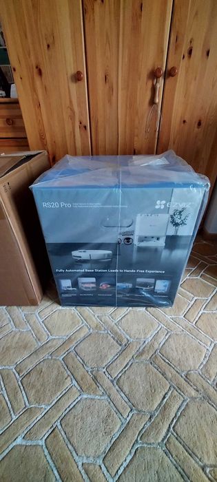 Aspirator EZVIZ RS20 pro . Este nou, sigilat si cu garantie