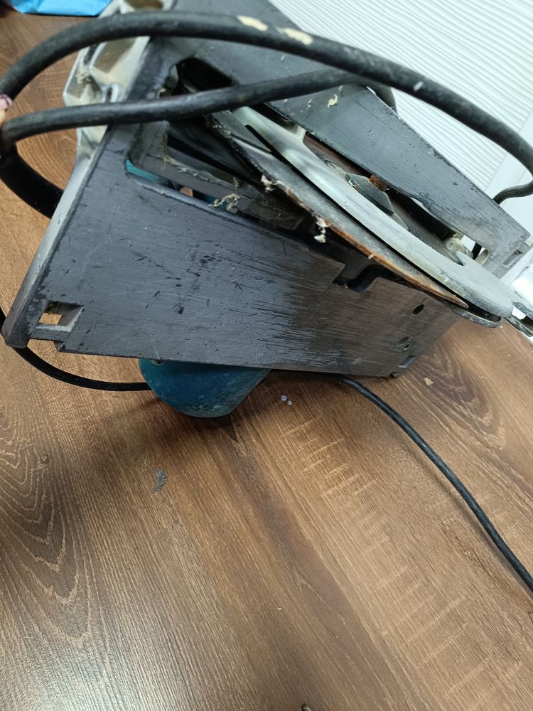 Circular Makita 5903R