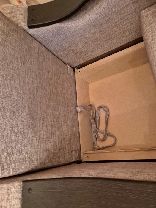 Продам диван и два кресла