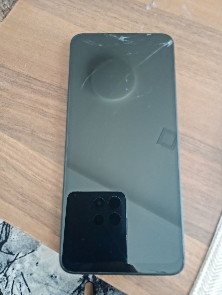 Realmi C13 256gb 8ram