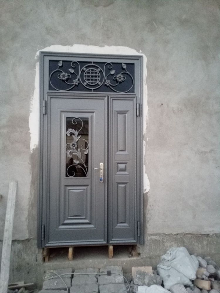 Темир ешик,Железная дверь