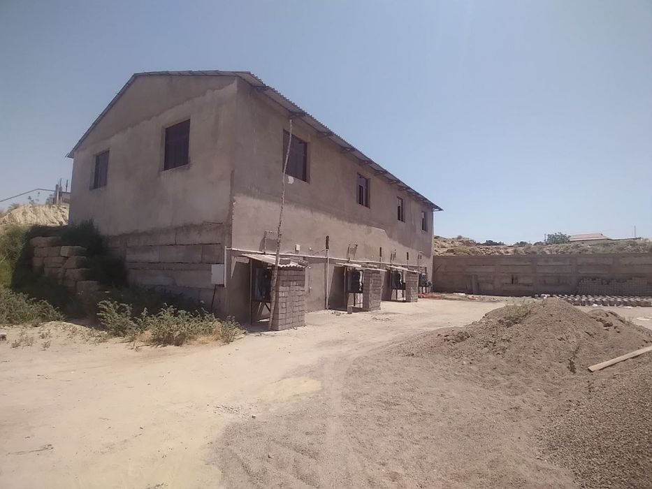 Noturar bino inshoot. Meva uchun 400 tonnalik muzlatkich bor