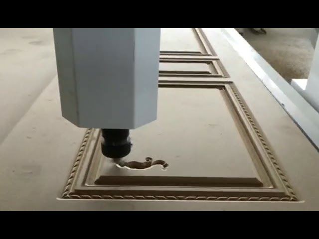 Usi mobilier personalizate, panouri decorative de excepție