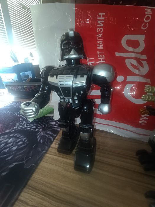 Фигурки на Годзила и Конг