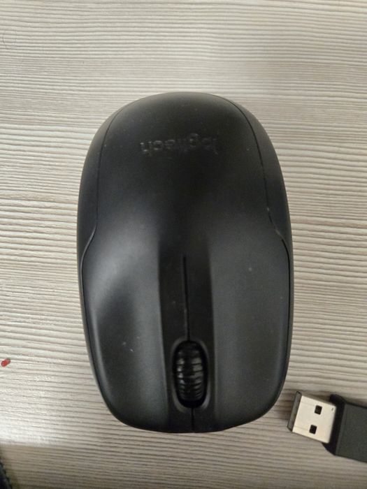 Клавиатура логитеч вместе с мышкой